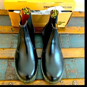 Dr Martens Womens Chelsea